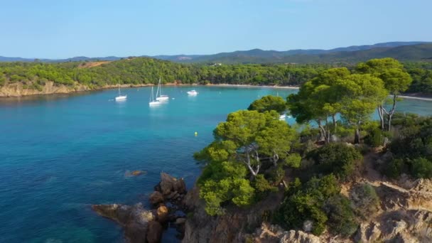 Vista Aérea Cap Leoube Playa Estagnol Situada Cerca Bormes Les — Vídeos de Stock