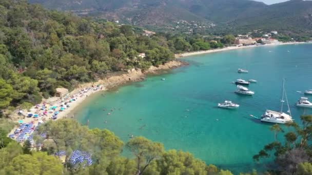 Veduta Aerea Della Punta Spiaggia Layet Cavaliere Situato Vicino Lavandou — Video Stock