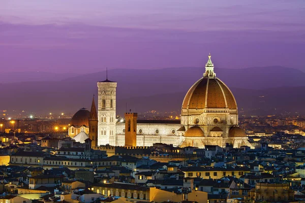 Florence Duomo Santa Maria Del Fiore Alacakaranlıkta — Stok fotoğraf