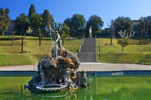 Italia, Florencia, Jardín de Boboli, Fuente de Neptuno —  Fotos de Stock
