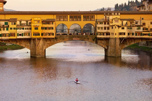 Ιταλία Φλωρεντία Πόντε Βέκιο Πάνω Από Τον Ποταμό Άρνο — Φωτογραφία Αρχείου