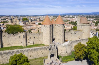 Carcassonne ortaçağ şehir ve kale Kalesi yukarıdan, Sourthern Fransa Hava Üstten Görünüm