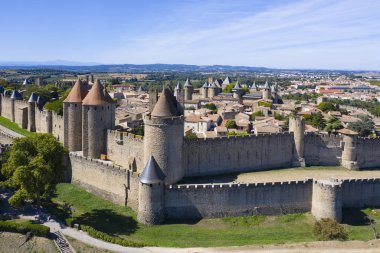 Carcassonne ortaçağ şehir ve kale Kalesi yukarıdan, Sourthern Fransa Hava Üstten Görünüm