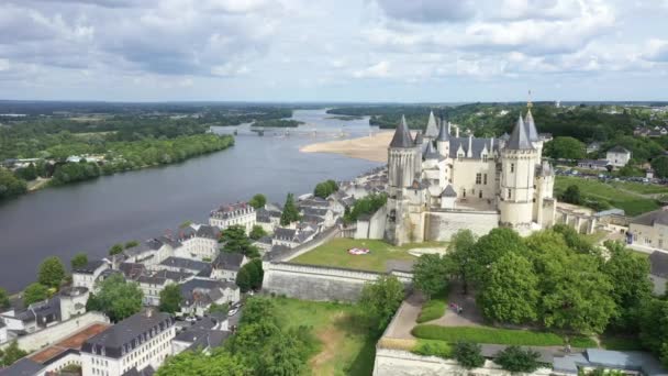 Luchtfoto Van Kasteel Loire Valley Frankrijk Saumur Kasteel Werd Gebouwd — Stockvideo