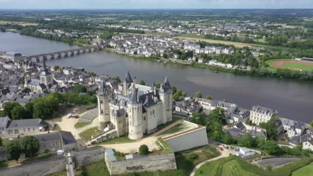 Şato Loire Vadisi Nin Havadan Görünüşü Saumur Şatosu Onuncu Yüzyılda — Stok video