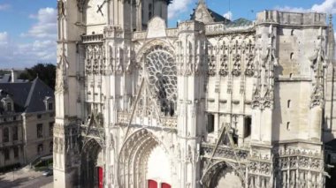 Troyes, Saint-Pierre-et-Saint-Paul Katedrali 'nin havadan görünüşü
