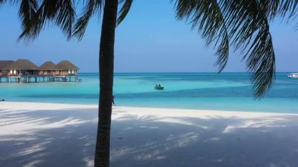 Maldivler Deki Tropikal Ada — Stok video