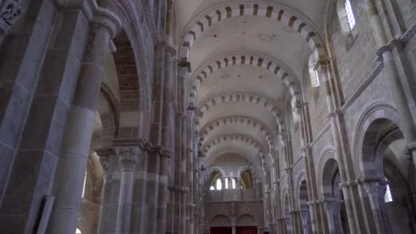 法国勃艮第世界遗址Vezelay Sainte Marie Madeleine大教堂 — 图库视频影像