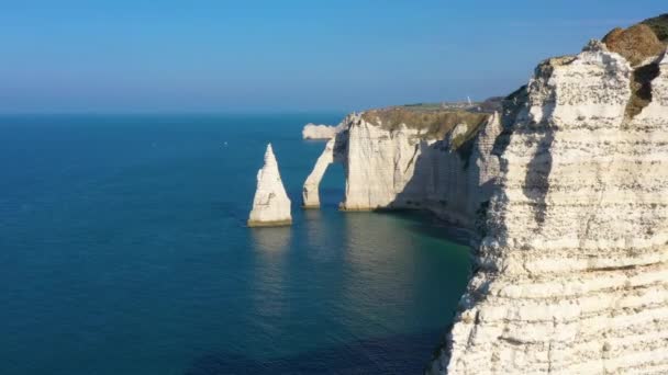 Francia Normandía Vista Aérea Del Acantilado Etretat Aval Rocas Punto — Vídeos de Stock