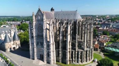 Fransa, Oise, Beauvais, 13. yüzyıl Saint Pierre Katedrali dünyanın en yüksek Gotik korosuna sahiptir (48.50 metre).)