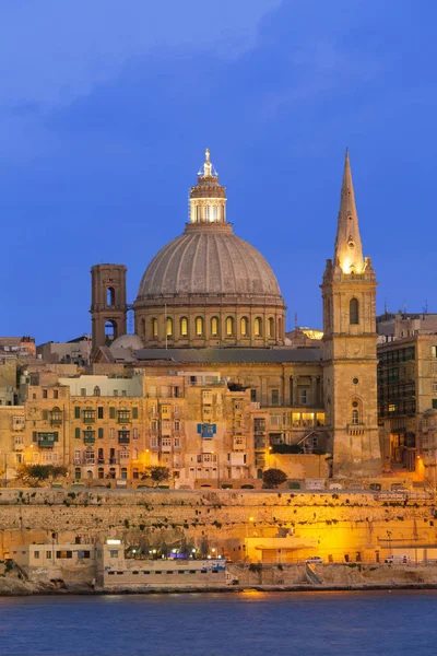 Malta, valletta in der Abenddämmerung — Stockfoto