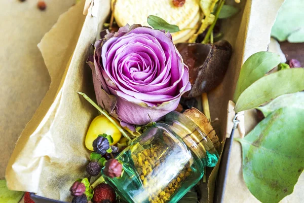 Küçük ayrıntılar çok kara kutu gül