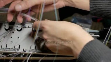 Bir fiber optik bağlantı ile çalışma