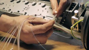 Bir internet sağlayıcı kablosu kuruluyor