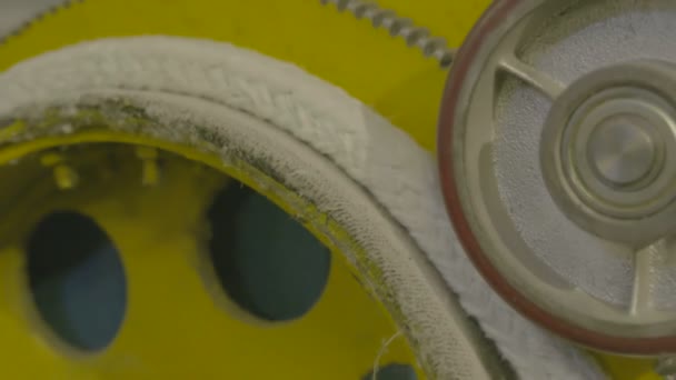 Производство высокотемпературной оболочки кабеля — стоковое видео