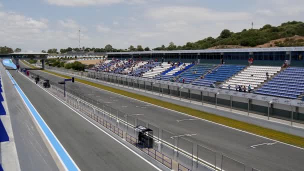 CADIZ - 28 DE MAYO: Fórmula V8 3.5 de la Serie Mundial en el Circuito Jerez de la Frontera el 28 de mayo de 2017 en Cádiz, España — Vídeos de Stock