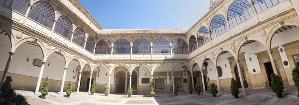 San Juan Evangelista Üniversitesi chapel cloister, eski Üniversitesi,