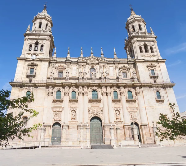 Jaen Antagande katedralens främsta fasad, Spanien — Stockfoto