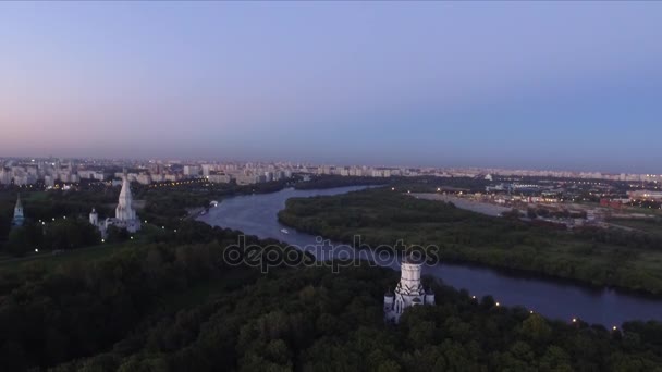 Uçan Kolomenskoye Park — Stok video