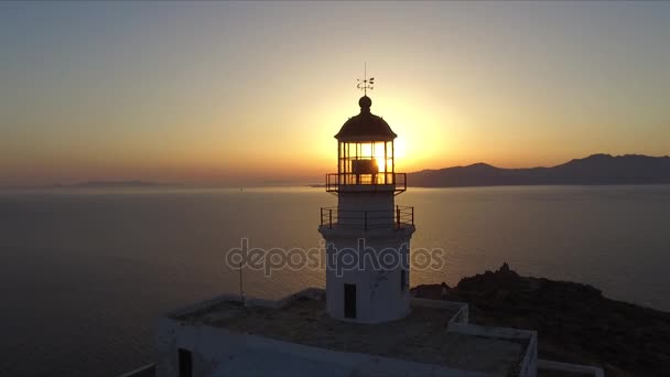 麦克诺斯岛灯塔在希腊 — 图库视频影像