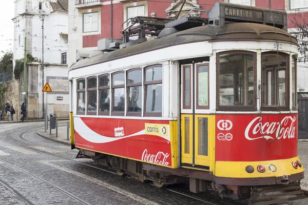 Historical tram in Lisbon — Stock Photo, Image