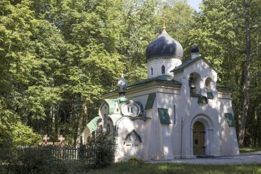 Kaplıcalar Nerukotvornyi kilisede Abramtsevo