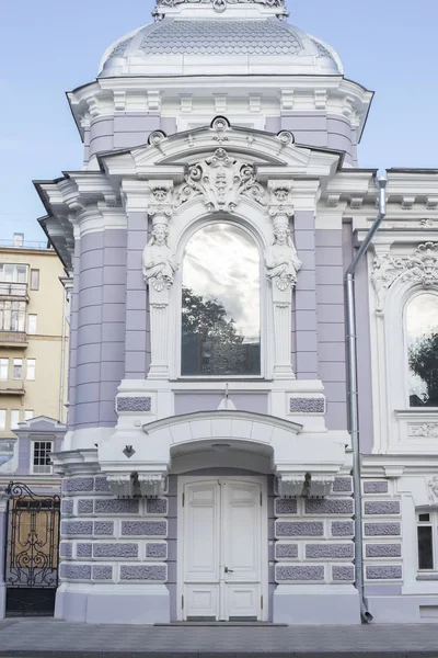 Bir konak Pyatnitskaya sokakta