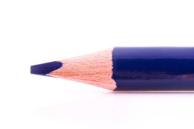 Mavi beyaz arka plan üzerinde izole kalem