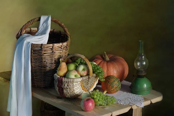 Gemüse im Korb. — Stockfoto