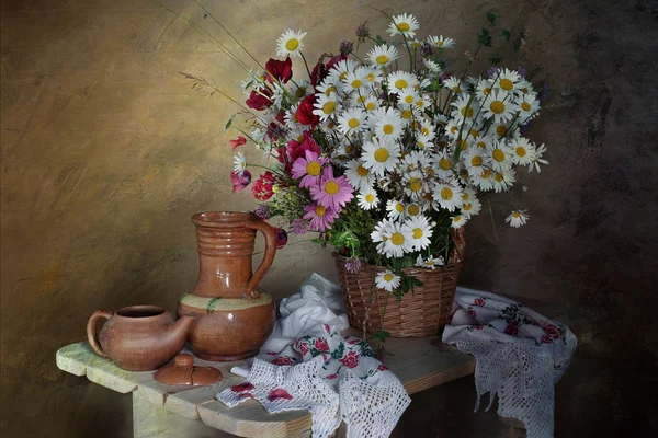 Natürmort çiçek, antika ev eşyaları ile .