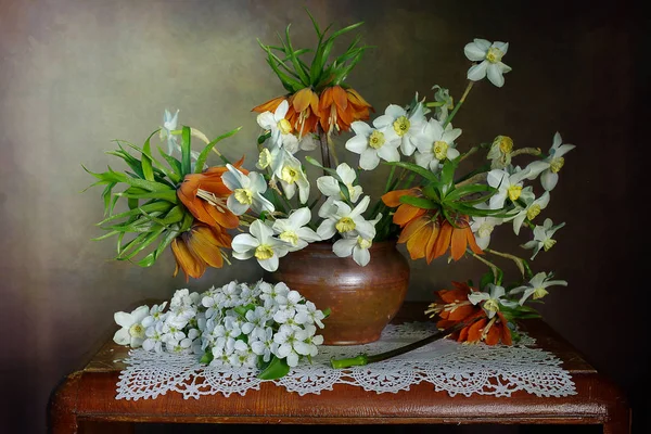 Fleurs Orange Printemps Dans Vase Sur Table Tétras Des Prés — Photo