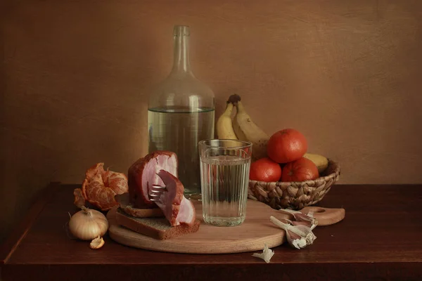 Nature Morte Avec Vin Fruits Saucisses Dans Style Vintage — Photo