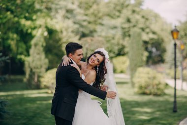 büyülü şenlikli düğün günü