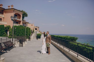 güneşli düğün günü