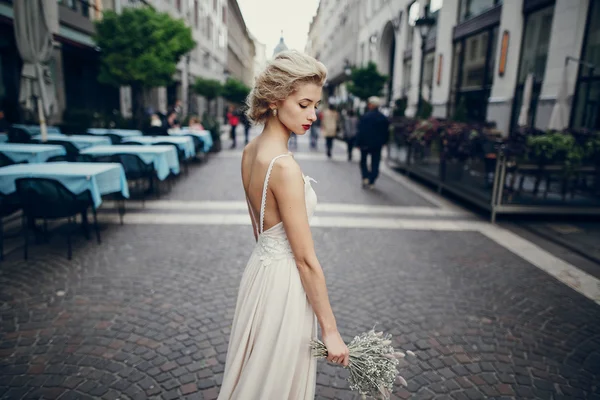 Wedding day in Budapest — Stock Photo, Image