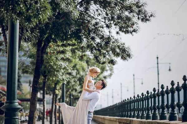 Jour de mariage à Budapest — Photo