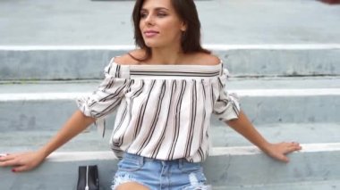 sokaktaki kız