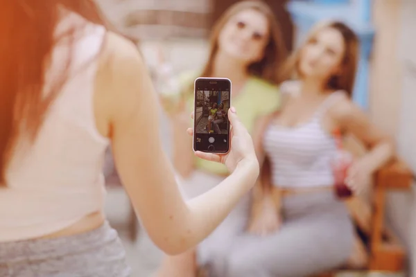 Beautiful girls on the street — Stock Photo, Image