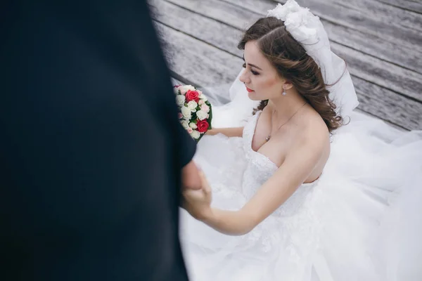 Sposa con fiori — Foto Stock