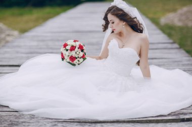 Gelin çiçekleri ile