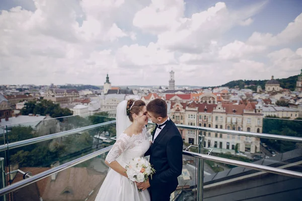 Nevěsta a ženich — Stock fotografie