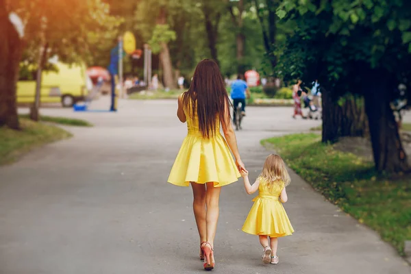 Moeder en dochter — Stockfoto