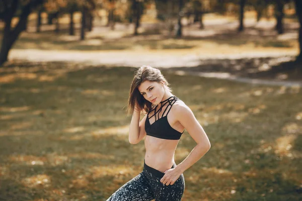 Beautiful sporty girl — Stock Photo, Image