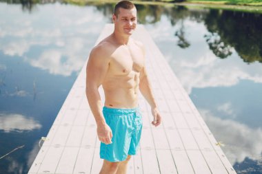 yakışıklı delikanlı