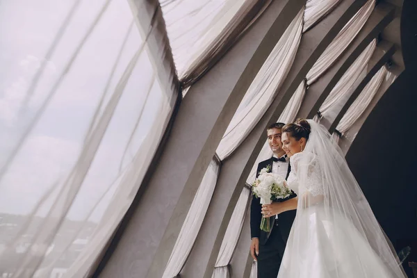 Bride and groom — Stock Photo, Image