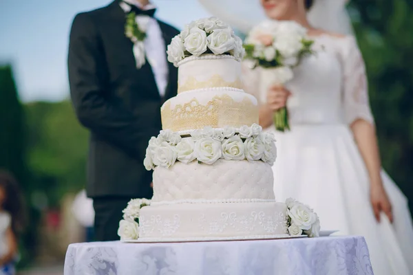 Pár esküvői torta — Stock Fotó