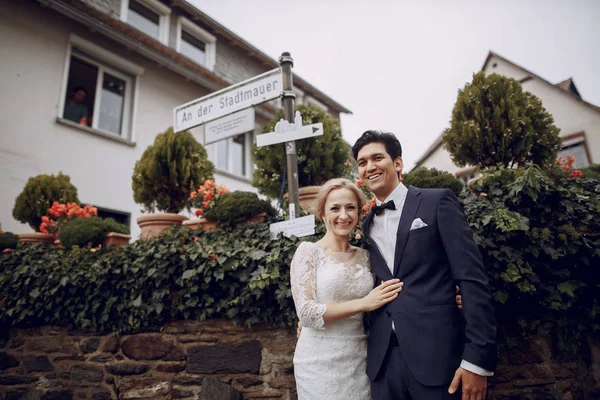 Bride and groom — Stock Photo, Image