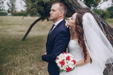 iki düğün günü içinde