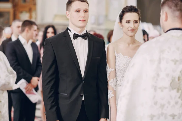 Bride and groom — Stock Photo, Image