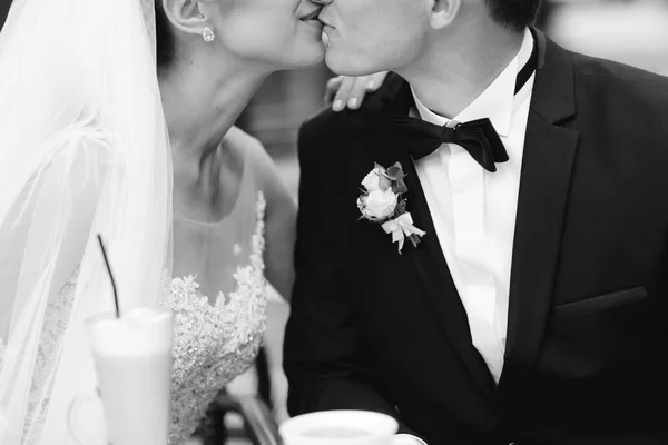 Bride and groom — Stock Photo, Image